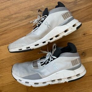 Women’s On Running Cloud Nova - SIZE 8